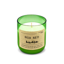 Laden Sie das Bild in den Galerie-Viewer, Duftkerze﹆Klassik 🇦🇹 „NUA NED hudln“